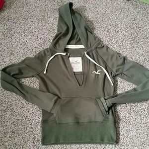 HOLLISTER SWEAT SHIRT